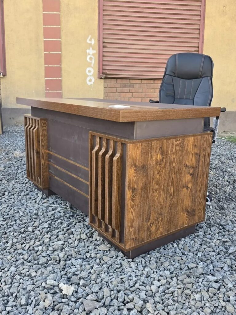luxury 1400mm executive desk